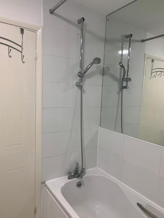 Charming 2-Bed House In London Villa Dış mekan fotoğraf